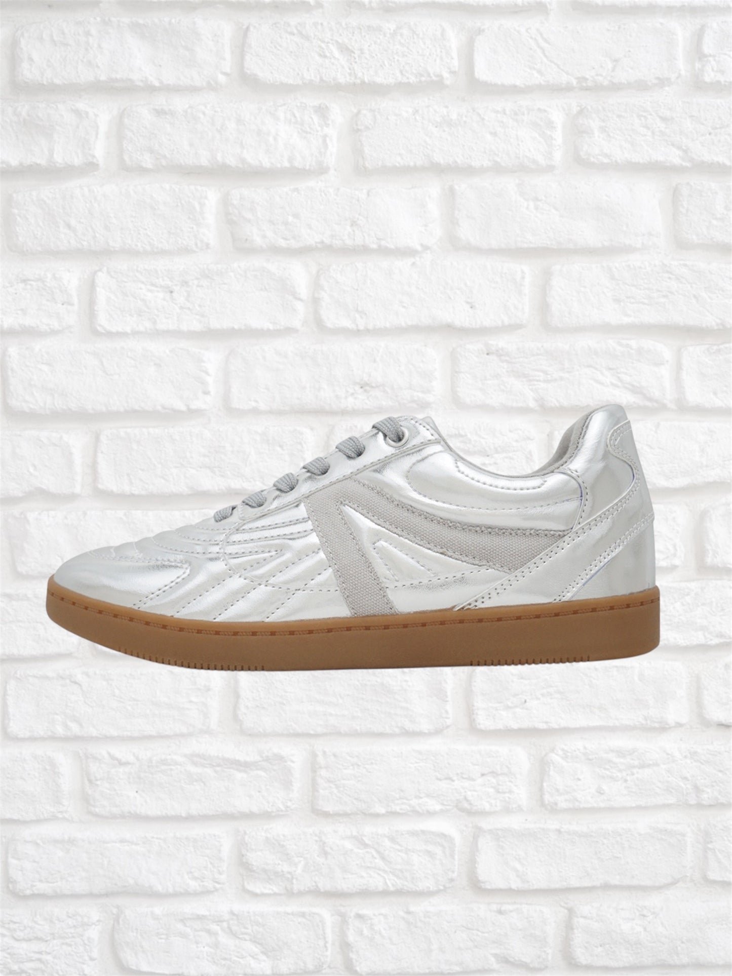 Soda Vastine Sneaker
