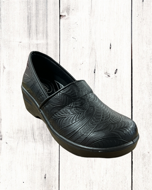 A black work clog shoe with a slip-resistant rubber outsole, designed by Easy Street.