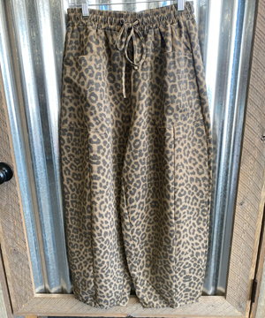 VERY J Drawstring Leopard Print Pant