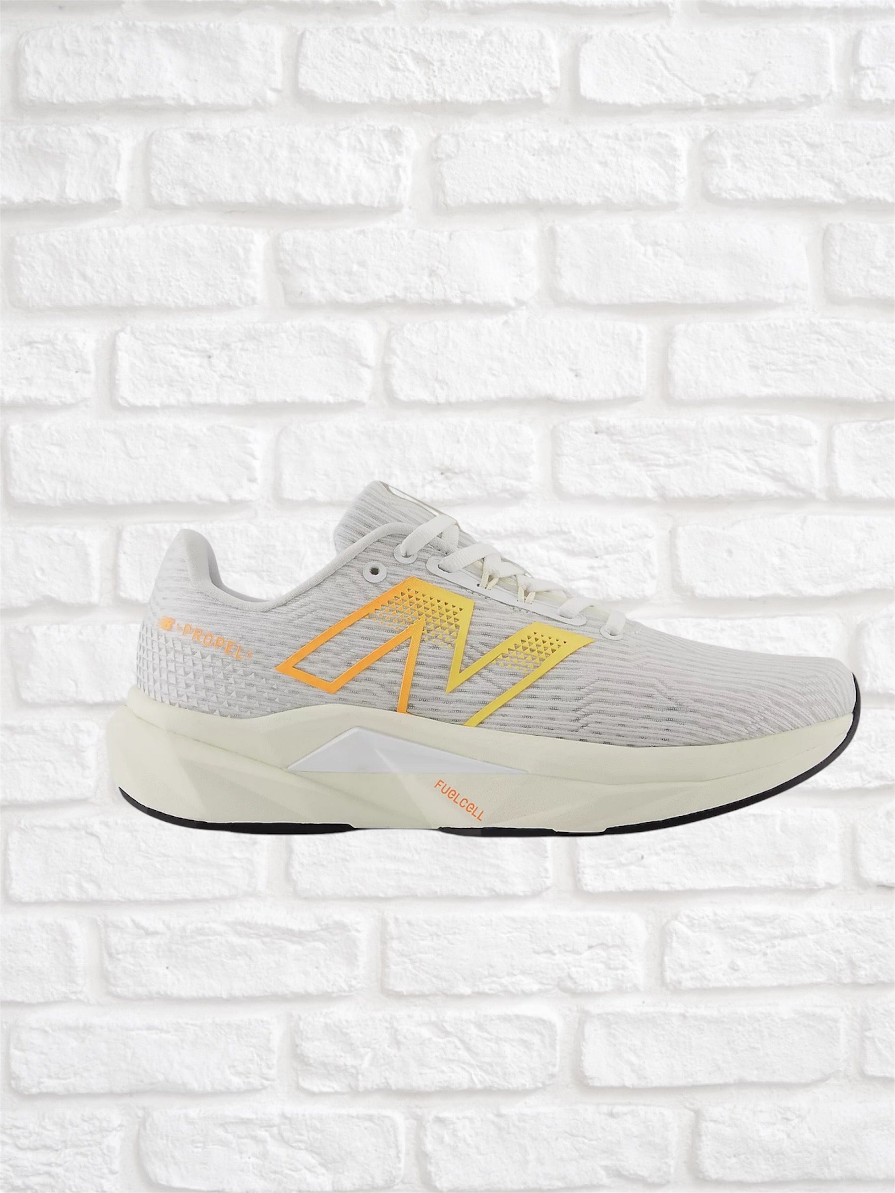 New Balance FuelCell Propel v5