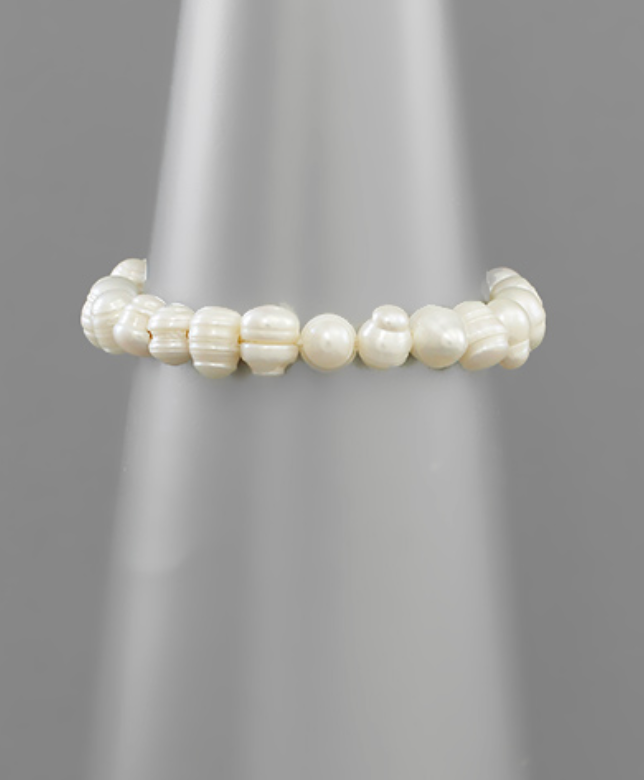 The Pearl Bracelet